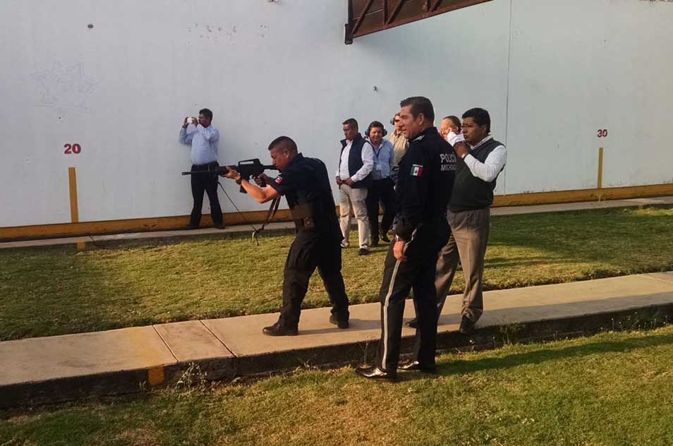 Capacitación, fundamental en la formación del policía: Bernal ... - Quadratín Michoacán