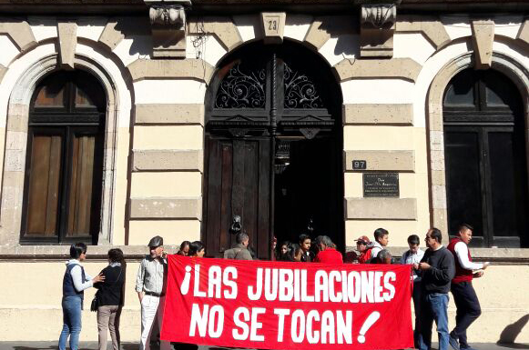 Se adicionan manifestaciones en Congreso y plaza Valladolid ... - Quadratín Michoacán