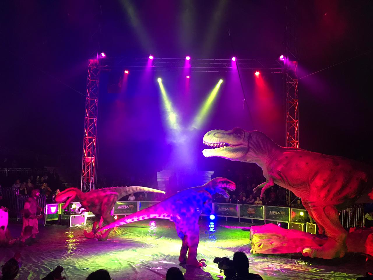 Presentan función inaugural del Circo de Dinosaurios en Morelia Presentan función inaugural del Circo de Dinosaurios en Morelia