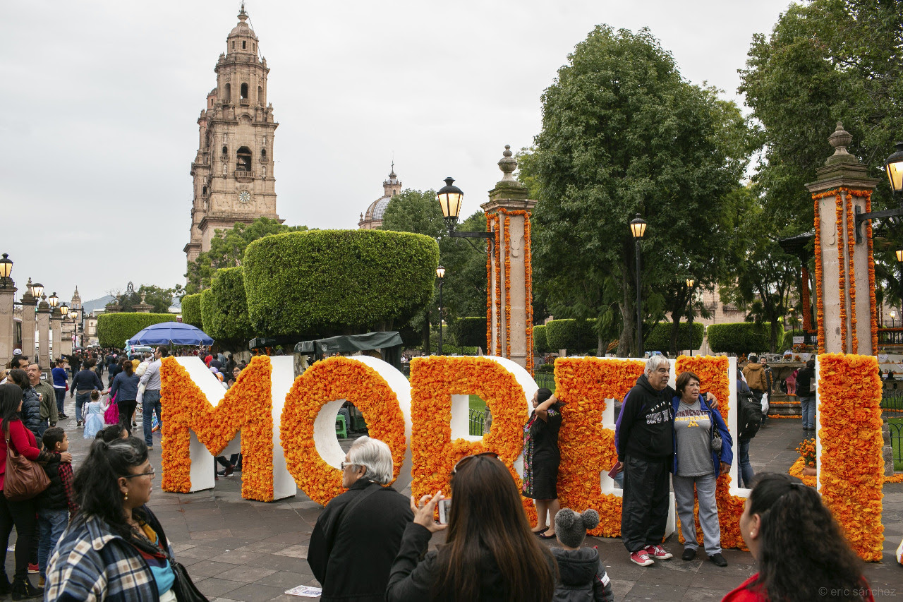 Disfrutaron más de 150 mil personas la Noche de Muertos en Morelia