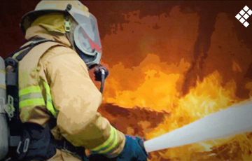 PC recibe ayuda de voluntarios para llevar suministros a los bomberos forestales PC recibe ayuda de voluntarios para llevar suministros a los bomberos forestales