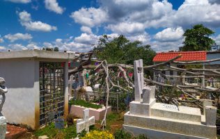 panteones de Uruapan