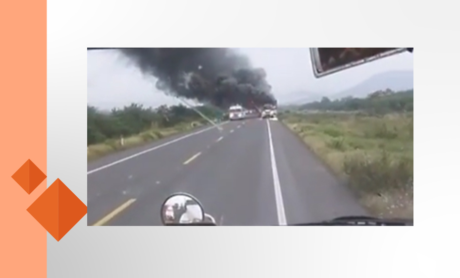 Se incendia tráiler por sobrecalentamiento en la autopista Siglo 21 ...