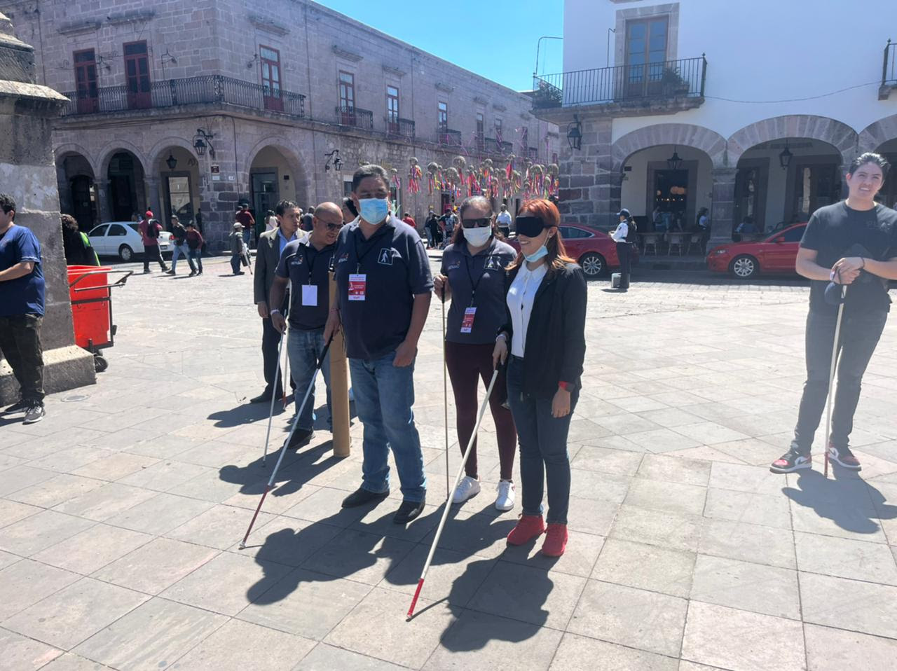 Reconoce el DIF la labor en pro de las personas con discapacidad visual ...