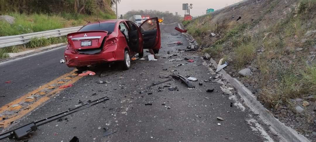 Dos muertos y 6 heridos deja otro choque en la autopista Siglo 21 ...