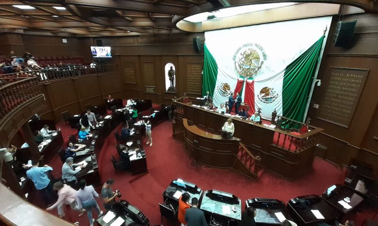 Cobran 6 diputados suplentes en Congreso de Michoacán, pero no legislan