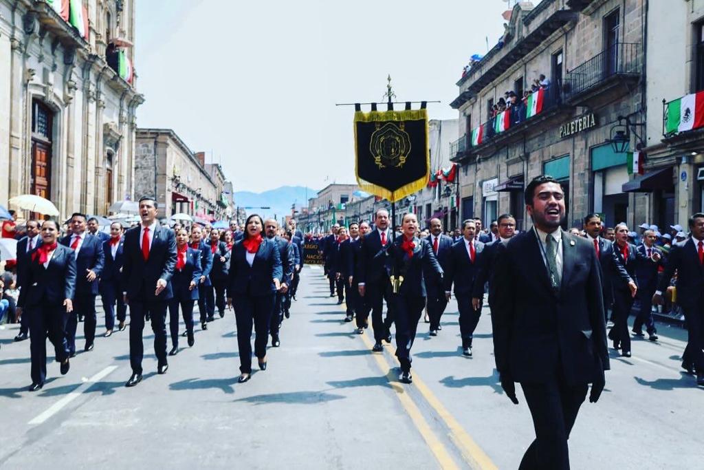 Se lleva UMSNH las ovaciones en el desfile del 30 de septiembre ...