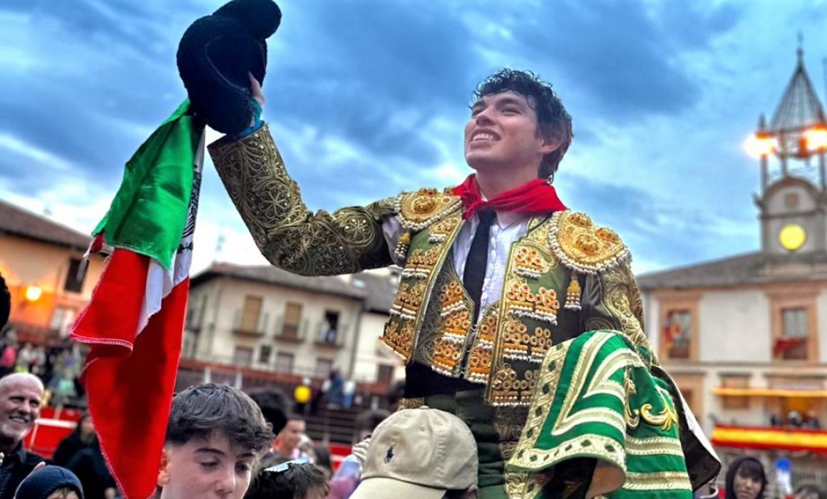 Triunfa Isaac Fonseca en la Feria de <h3 class='enlacePalabraNoticia' onclick='opcionBuscarActualidad('Riaza','')' >Riaza</h3>, Espaa; corta 4 orejas