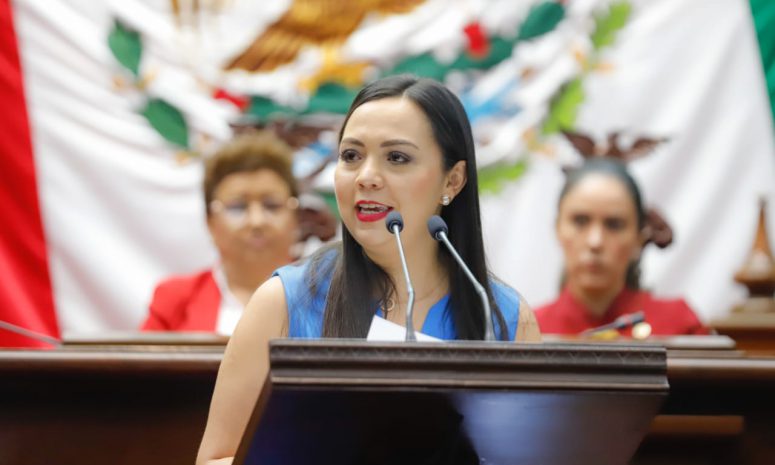 Recula Fernanda Álvarez a licencia; pide reincorporación al Congreso