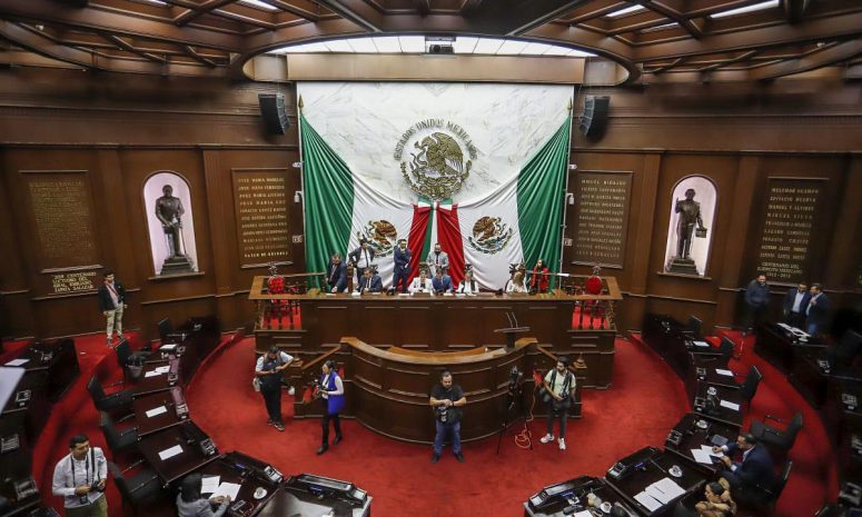 Diputados suplentes en Michoacán no pueden rendir protesta por desintegro