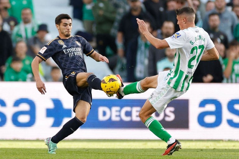 Rescata Betis el empate ante el líder Real Madrid - Quadratín Michoacán