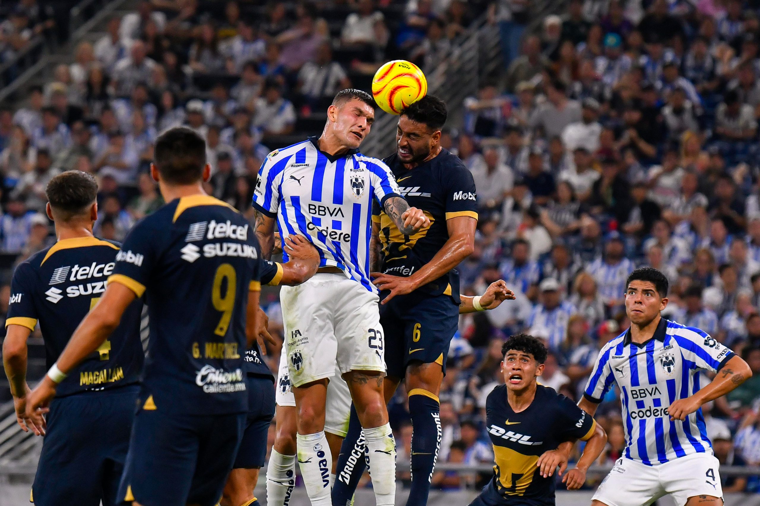 Doblega Monterrey a Pumas en el Gigante de Acero