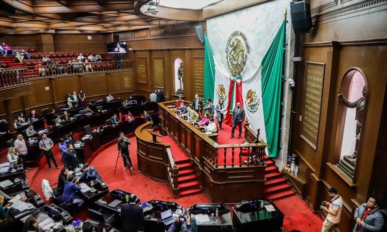 Con más de un mes de retraso entregará Congreso Presea Docente 2025