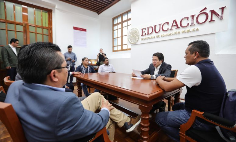 De 5 compromisos, la propuesta de Sheinbaum a magisterio