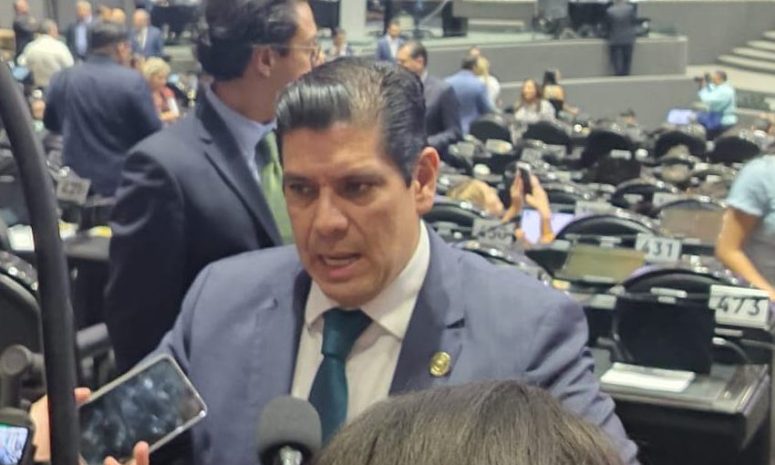 Mantiene Ernesto respaldo a Morón: “que Morena resuelva sus temas”