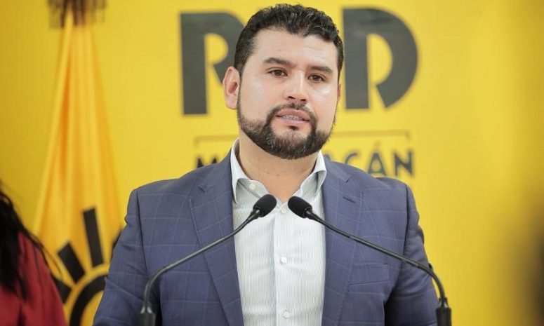 Exhiben colecta de líder del PRD para enfrentar consulta en Charapan