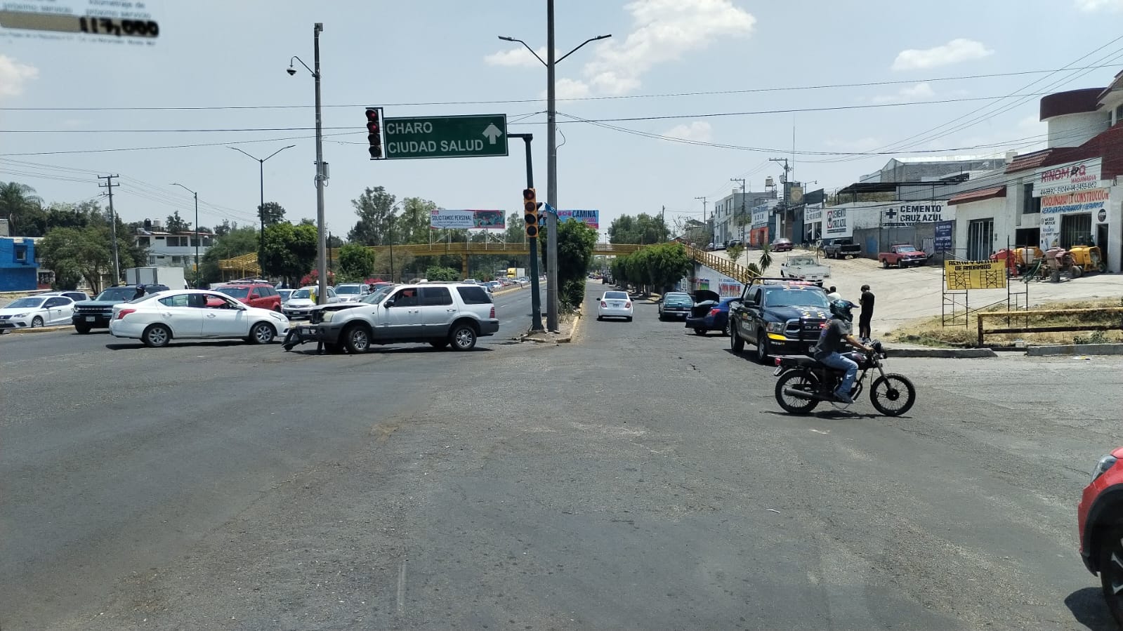 Se registra accidente vehicular en la salida a Charo, Morelia ...