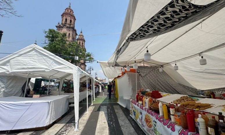 Busca Morelia reordenar el comercio informal en plantón de Poder de Base