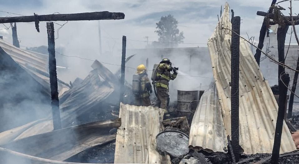 Se incendia vivienda de madera en la colonia El Edén, Morelia ...