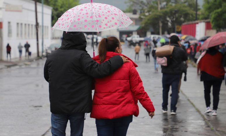 Prevén fuertes lluvias para Michoacán por paso de Polo