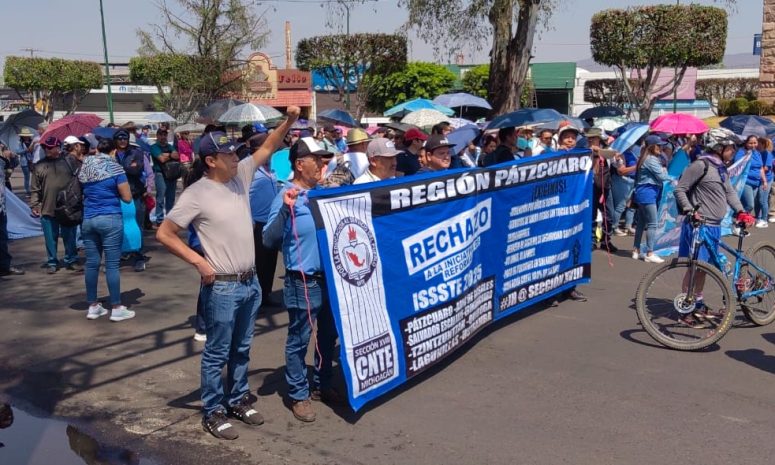 Inicia CNTE marcha por Día del Maestro en demanda de mejoras al sector educativo
