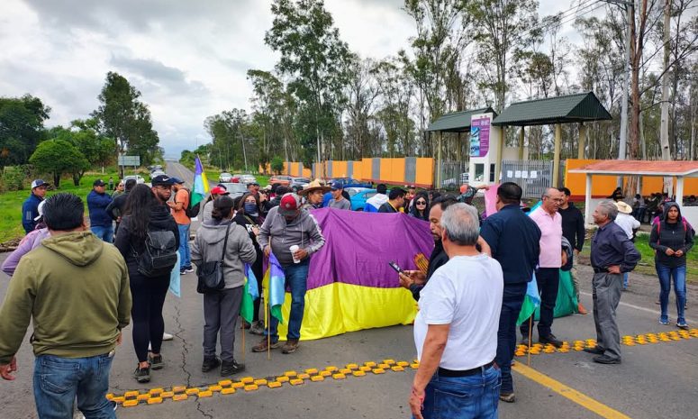 Bloquean la Zacapu-Morelia por solución de problemática en UIIM