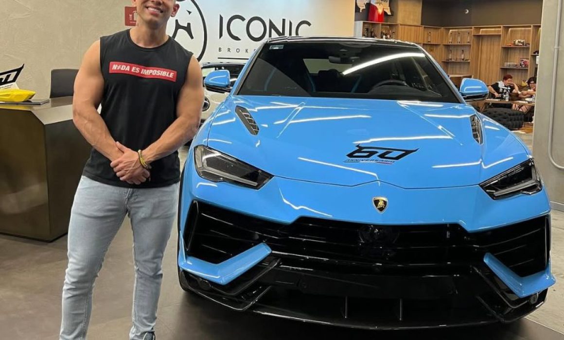 Roban a influencer Alfredo Valenzuela en Monterrey