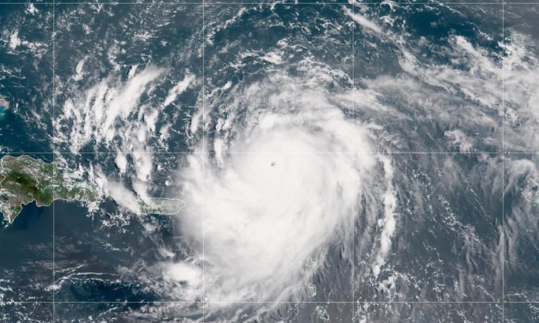 Alerta en la costa de Michoacán por la tormenta Rachel