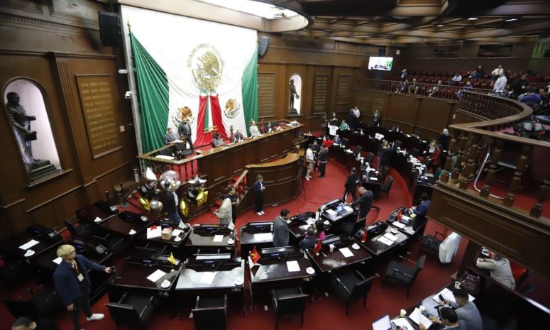 Buscan aplazar hasta 2031 nuevo método para elegir Rectoría en UMSNH