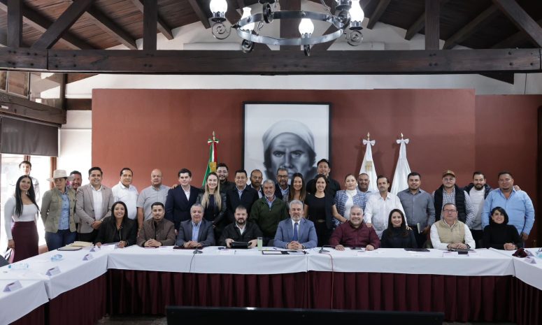 Cierran filas alcaldes con Ramírez Bedolla: reconocen obra y seguridad
