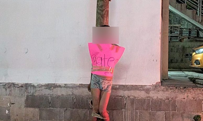 Amarran de un poste a presunto ladrón en Hacienda del Sol, Tarímbaro