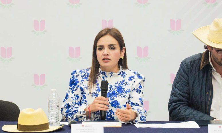 Lamenta Grecia Quiroz la traición de El Brilloso a Carlos Manzo