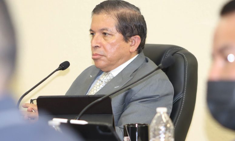 Voto migrante 2027, entre apatía y burocracia; ante INE, 140 registros