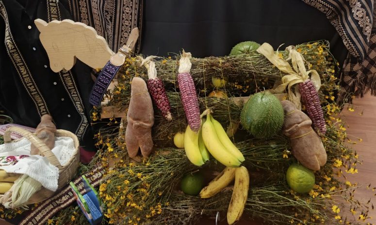 Caballito de Cuanajo, tradición que lleva el alma del difunto