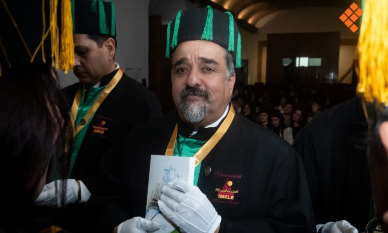 Reconocen trayectoria de Leo Espinoza con Doctorado Honoris Causa