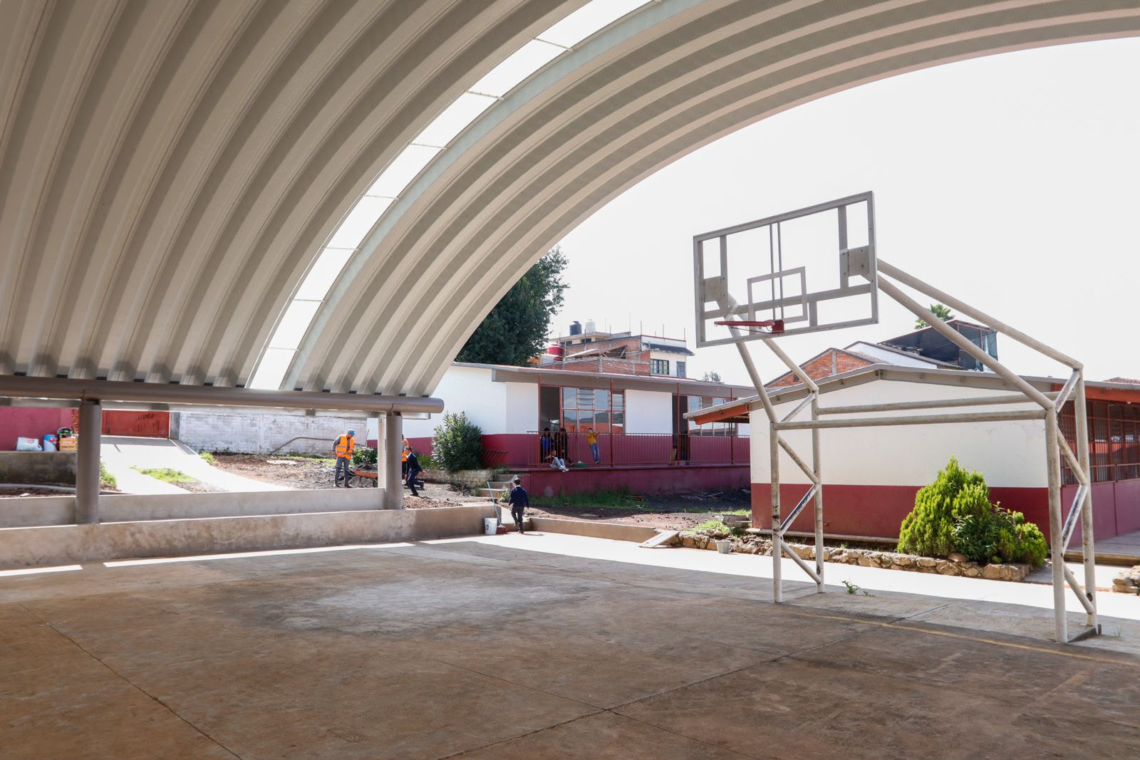 Destina SCOP 5.2 mdp en la renovación de primaria en Opopeo - Quadratín