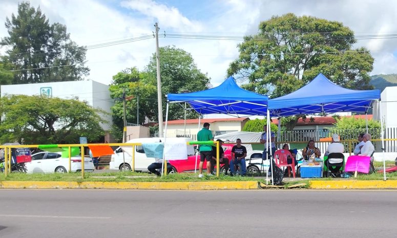 Prevén trabajadores del IMSS en Uruapan 2 marchas para este martes