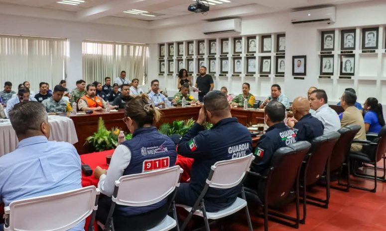 Adelantarán salida de estudiantes en LC ante presencia de tormenta Simón 
